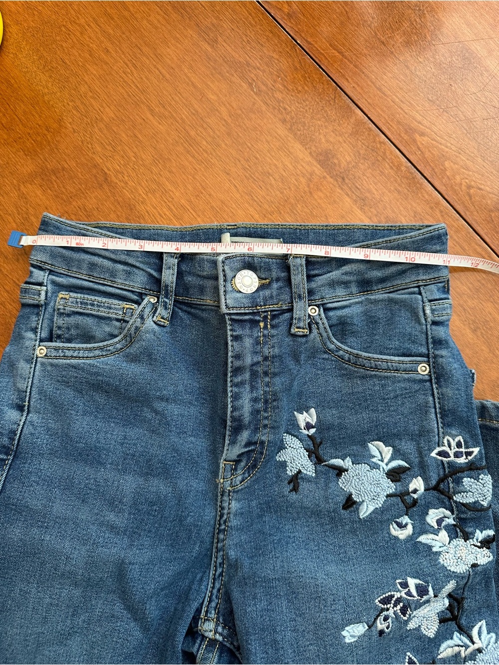Topshop Floral Embroidered Jeans - Picture 7 of 8